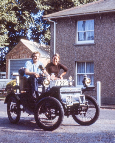 DA & Do In Old Car B